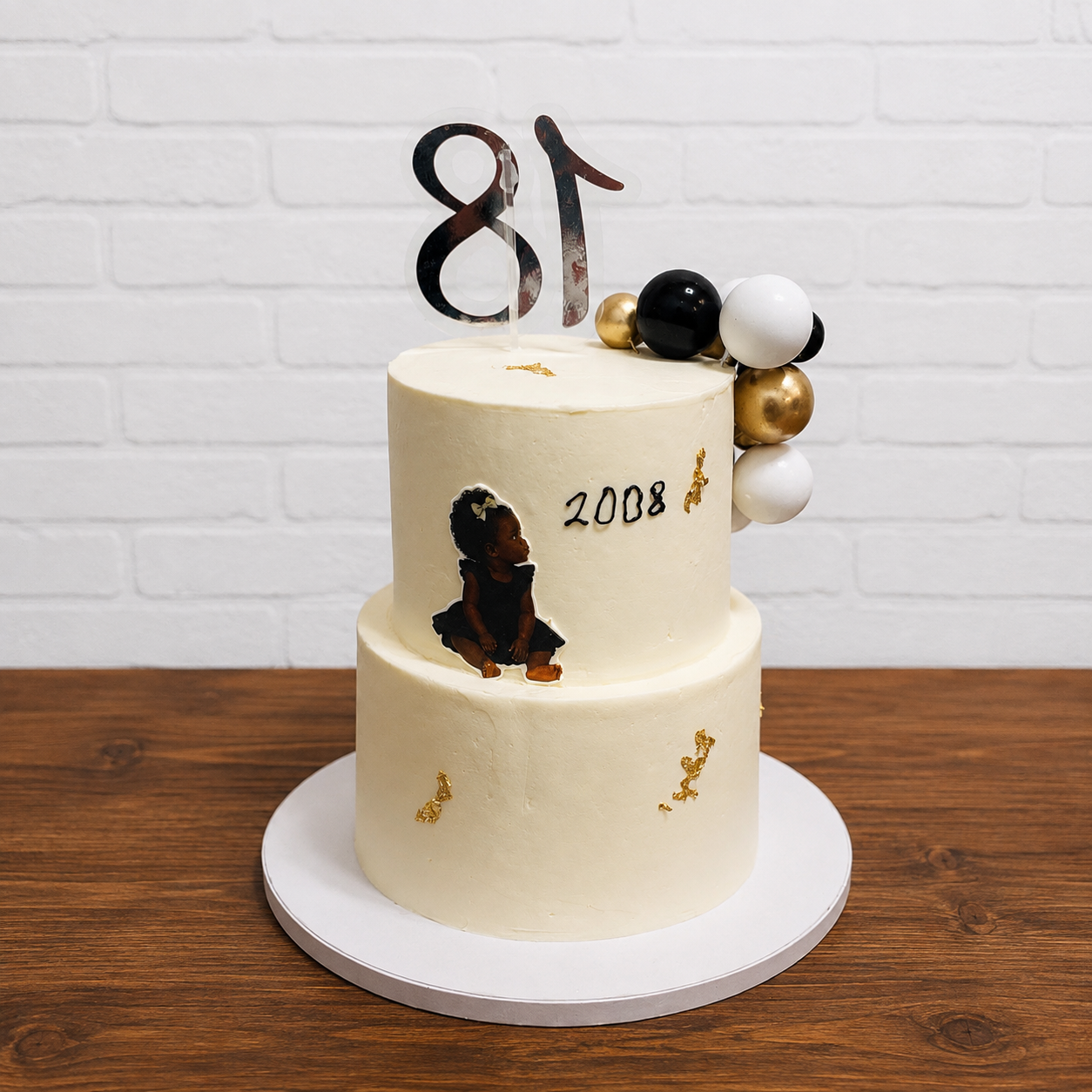 gateau-18-ans-naella-2-petits-cornets-sucres
