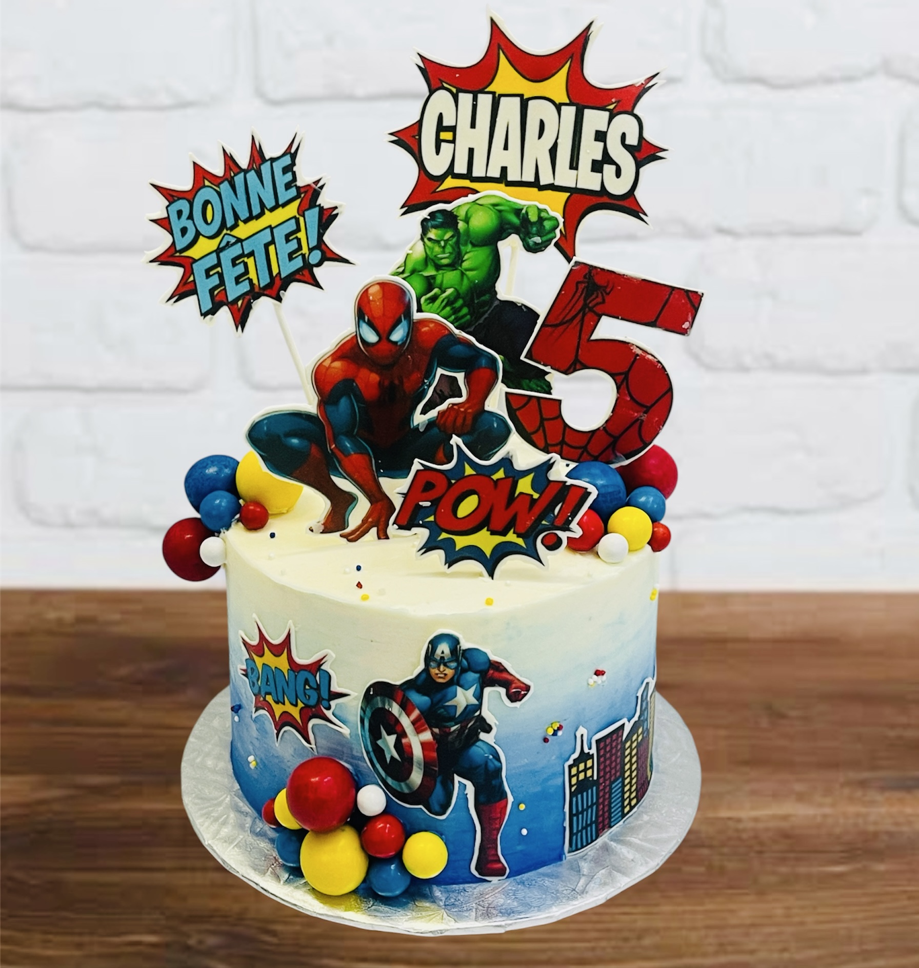 gateau-cakepops-superheros-petits-cornets-sucres