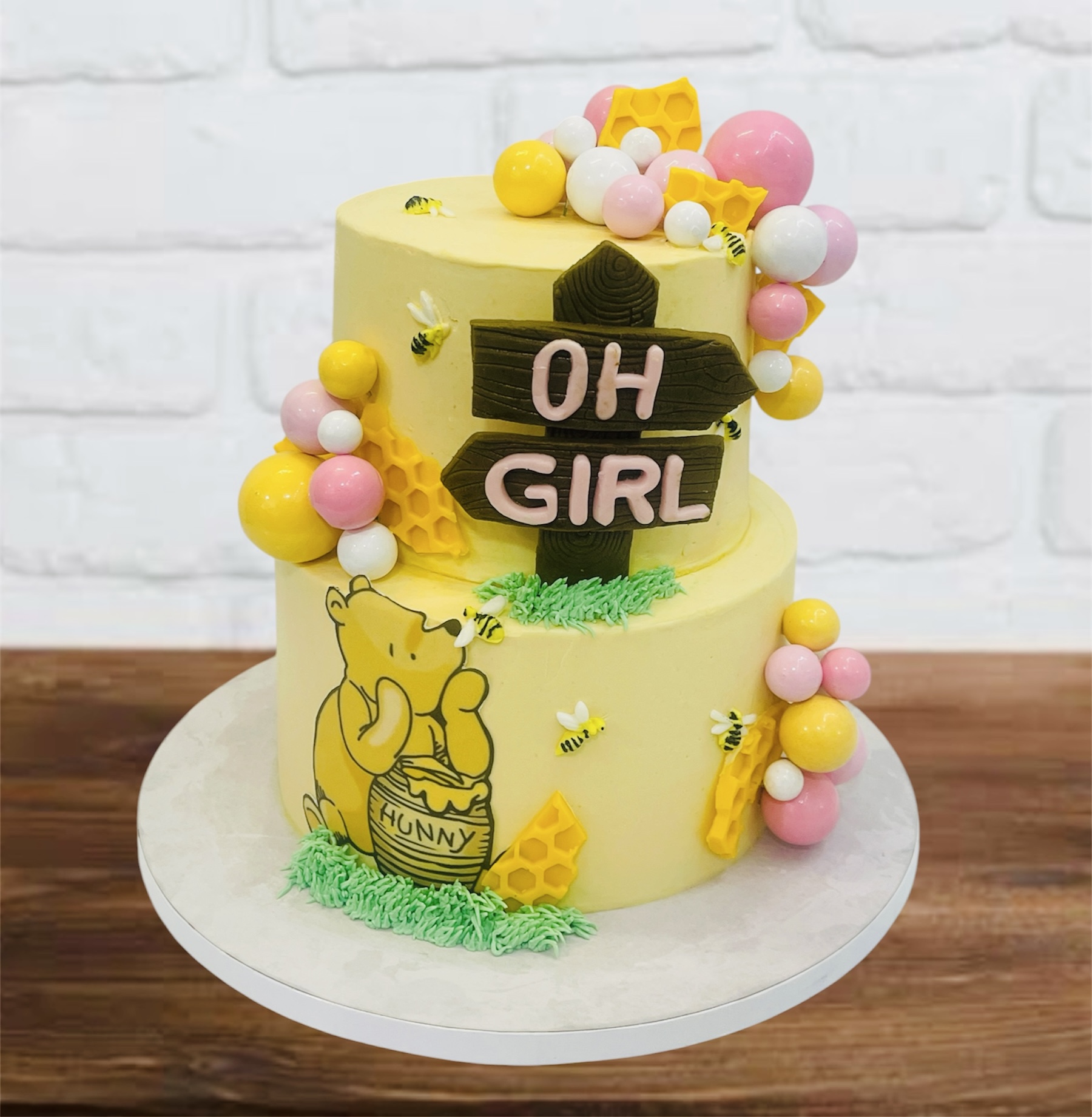 gateau-cakepops-shower-winnie-the-pooh-petits-cornets-sucres
